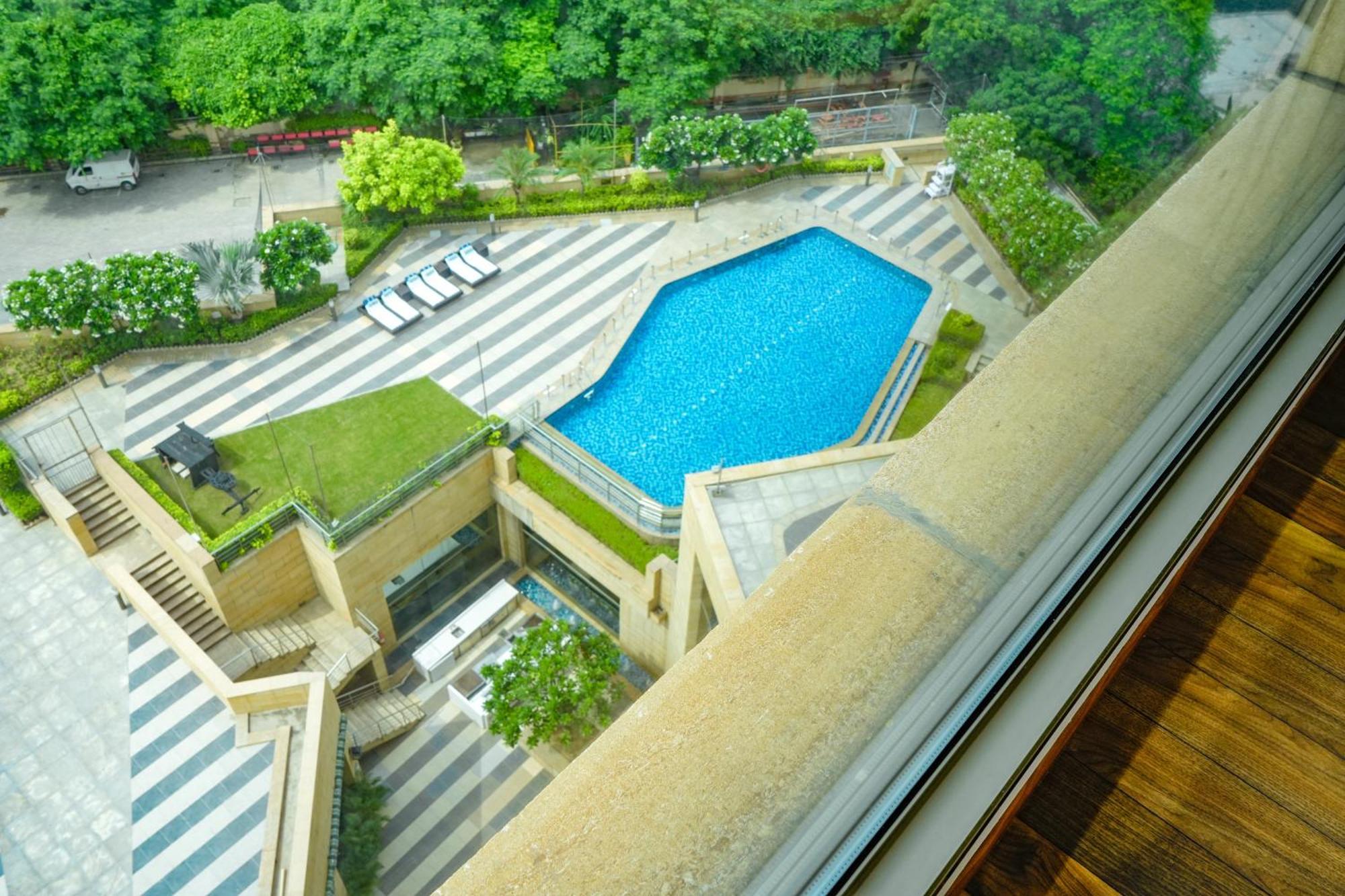 Courtyard By Marriott Gurugram Downtown Hotel Gurgaon Ngoại thất bức ảnh